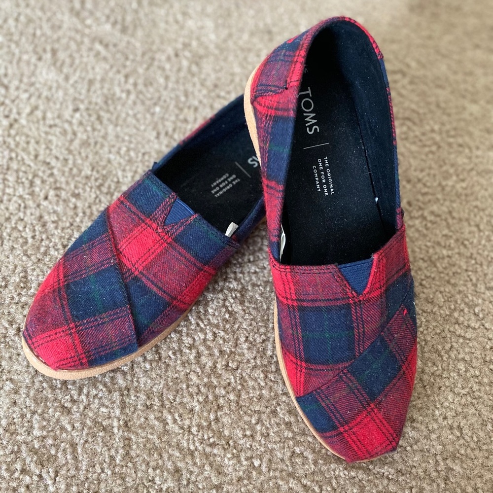 Toms